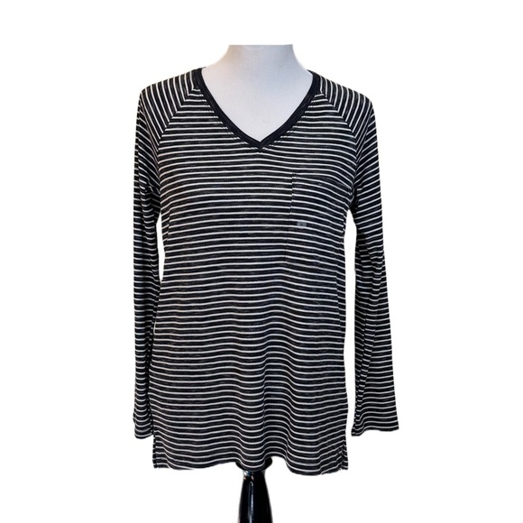 Eddie Bauer Tee Size Small V-neck Long Sleeve Stripes - Picture 1 of 9